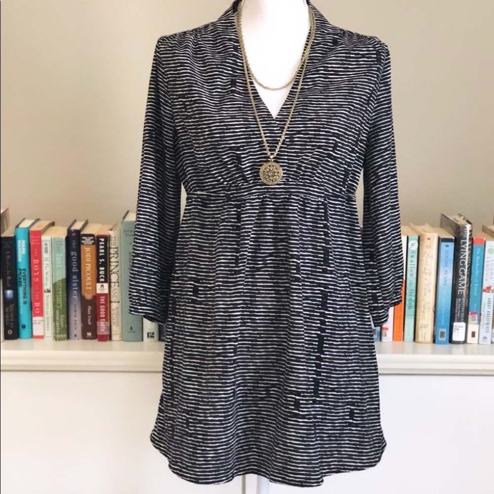 Liz Lange | Stripped Maternity Top - Picture 1 of 4